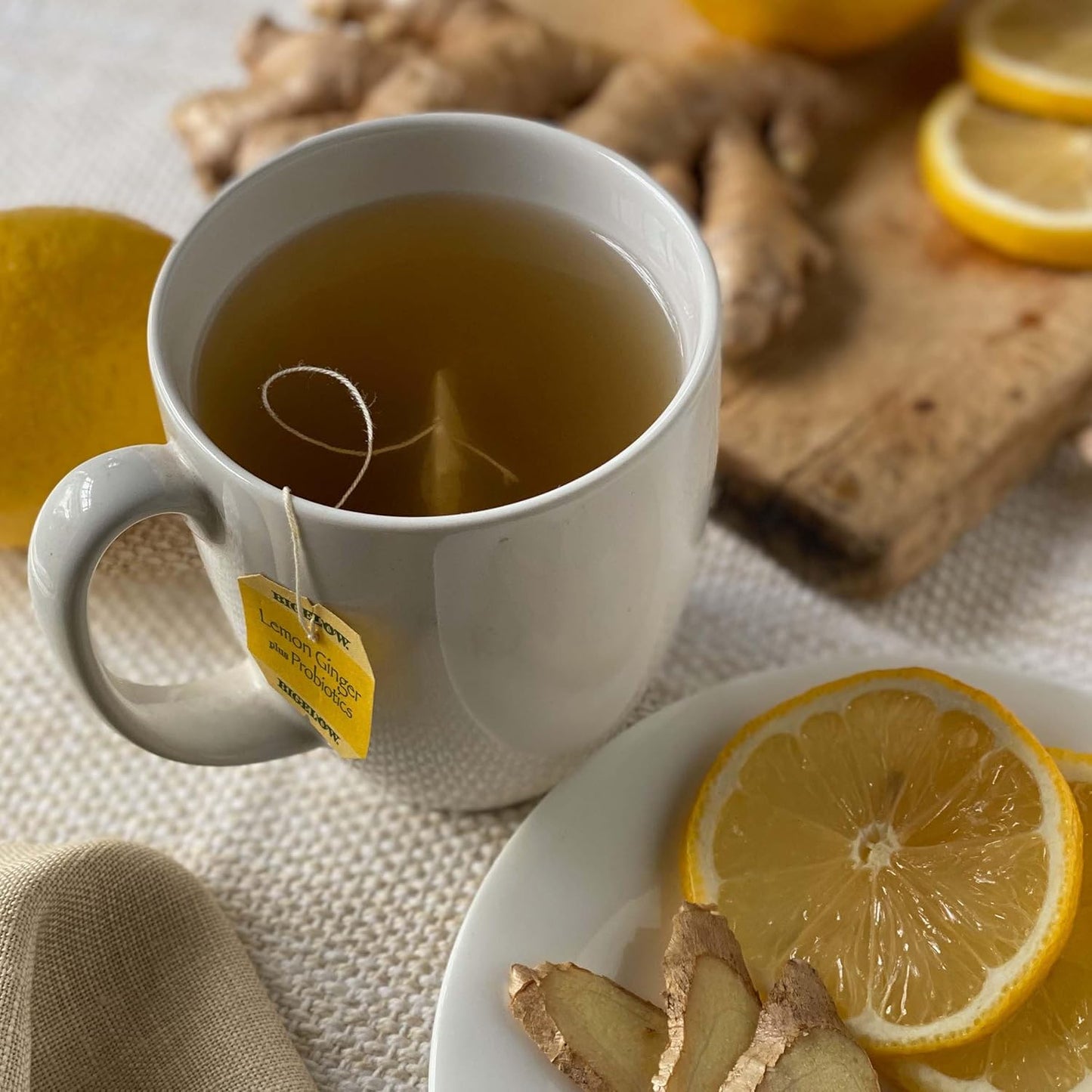 BIGELOW HERBAL TEA Lemon Ginger + Probiotics, 18 Tea Bags